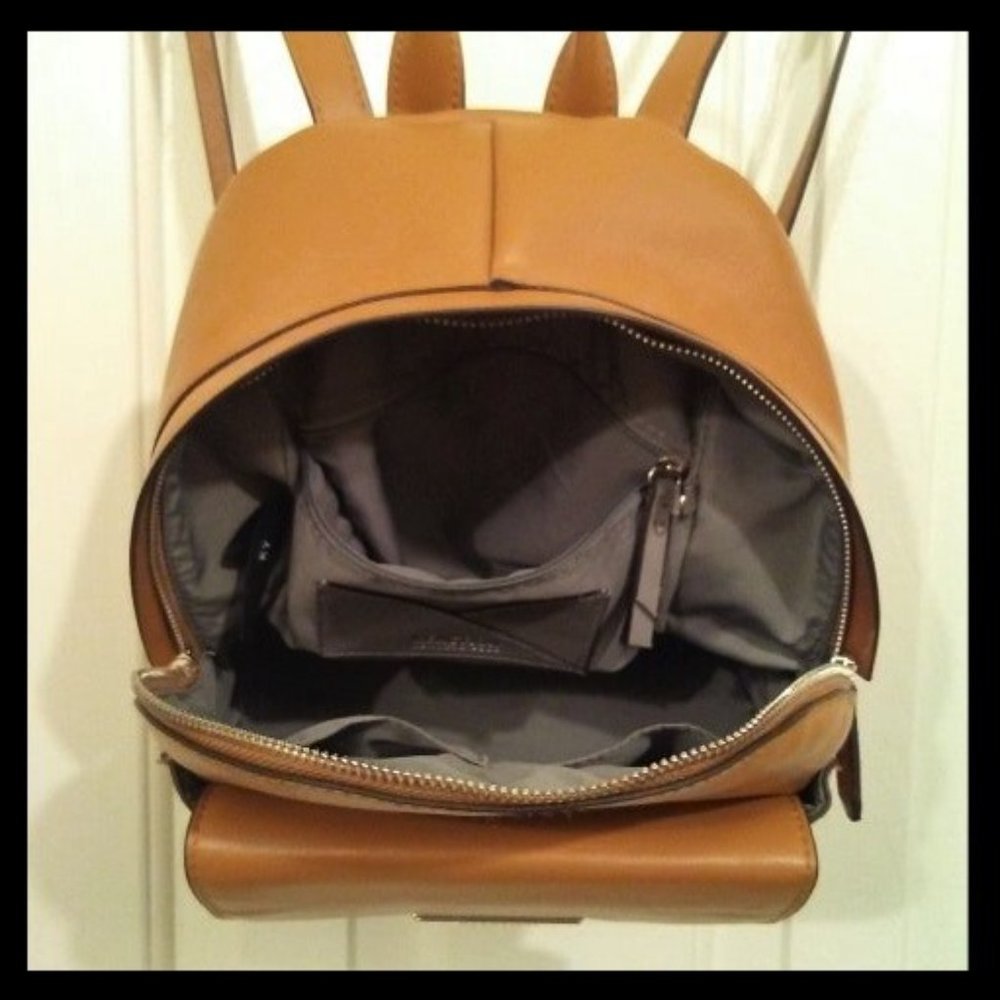 NEW Reaction Kenneth Cole Mini Backpack. - Picture 3 of 4